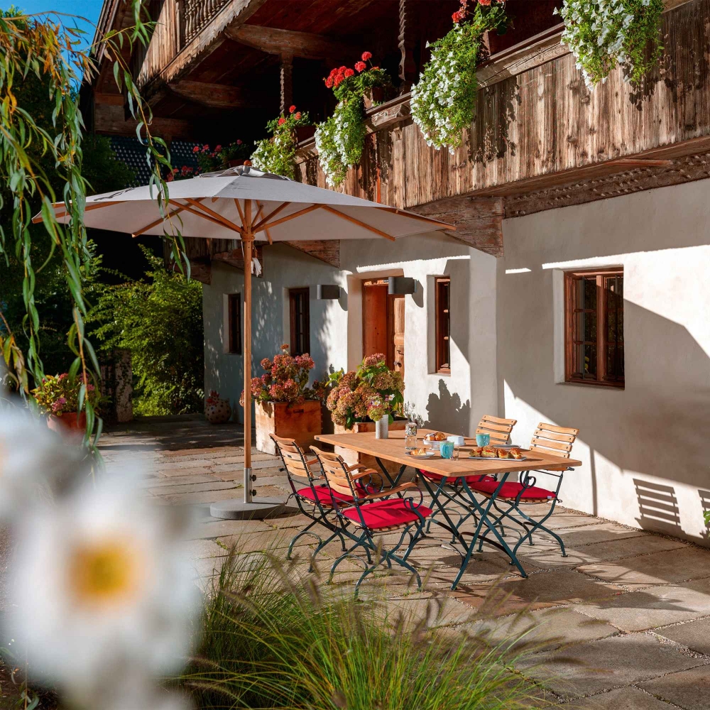 Weishäupl Ombrellone quadrato da giardino Teak - Base rotonda in cemento inclusa