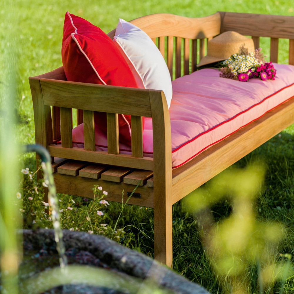 Weishäupl Viktorian outdoor 3-seater bench