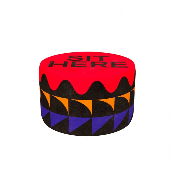 Qeeboo Oggian Sit here Red M Pouf