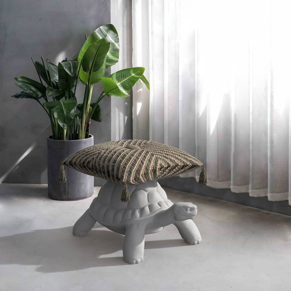 Qeeboo Pouf Turtle Carry