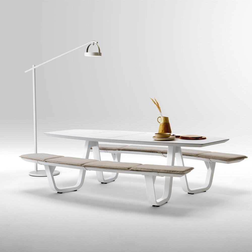 Atmosphera 8teen table with benches
