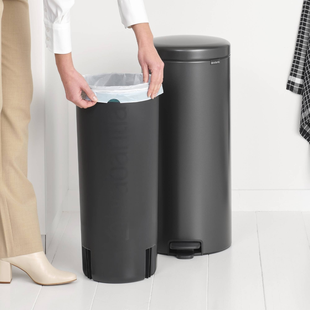 Brabantia NewIcon bin 30 litres