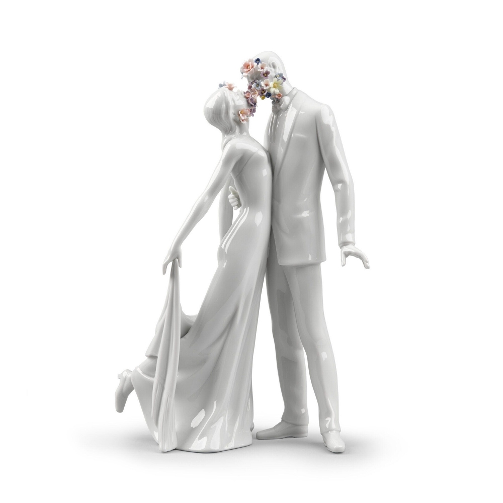 Lladró Love I Couple Figurine