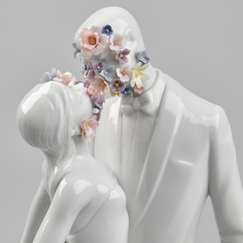 Lladró Love I Couple Figurine