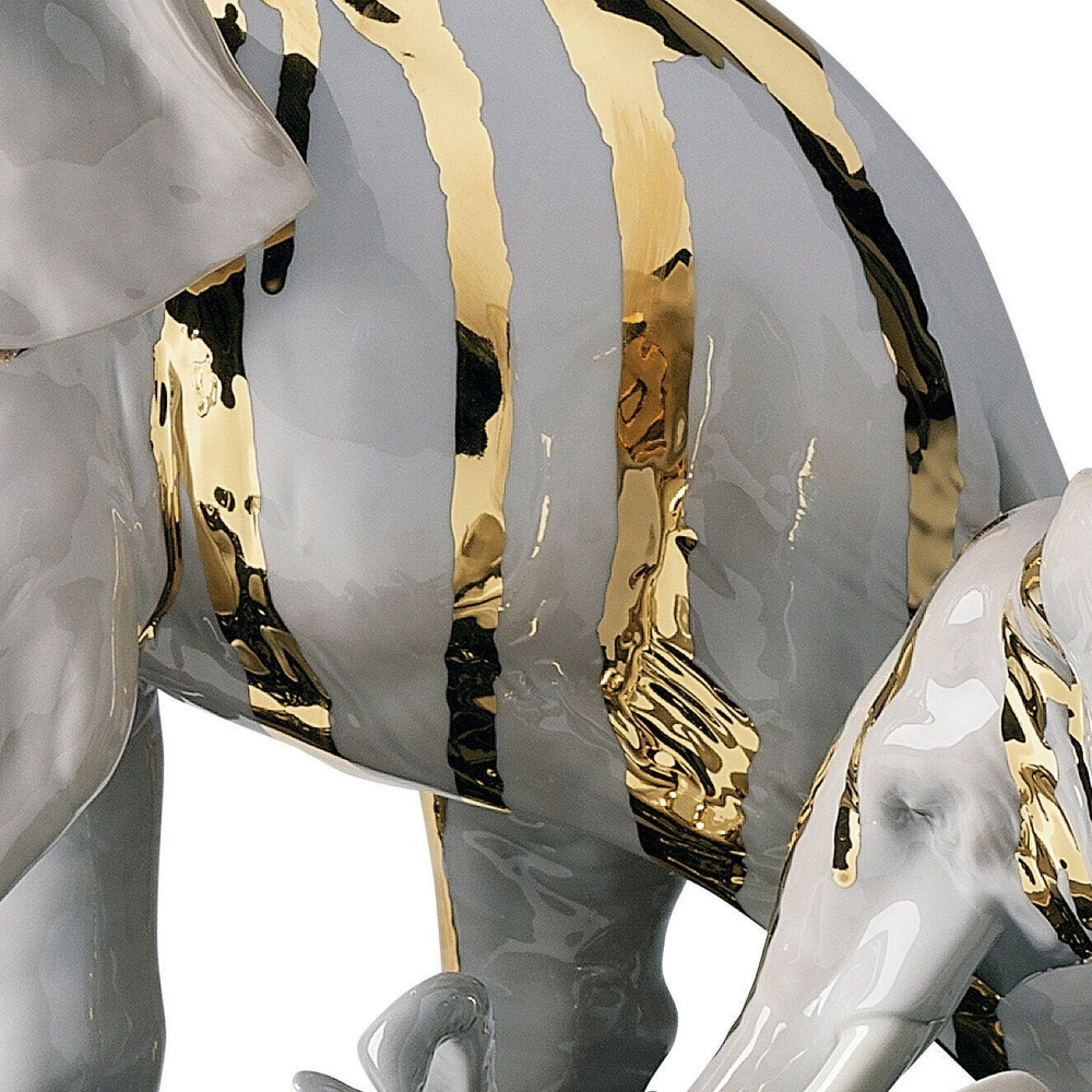 Lladró Celebration Elephants on black rock Figurine