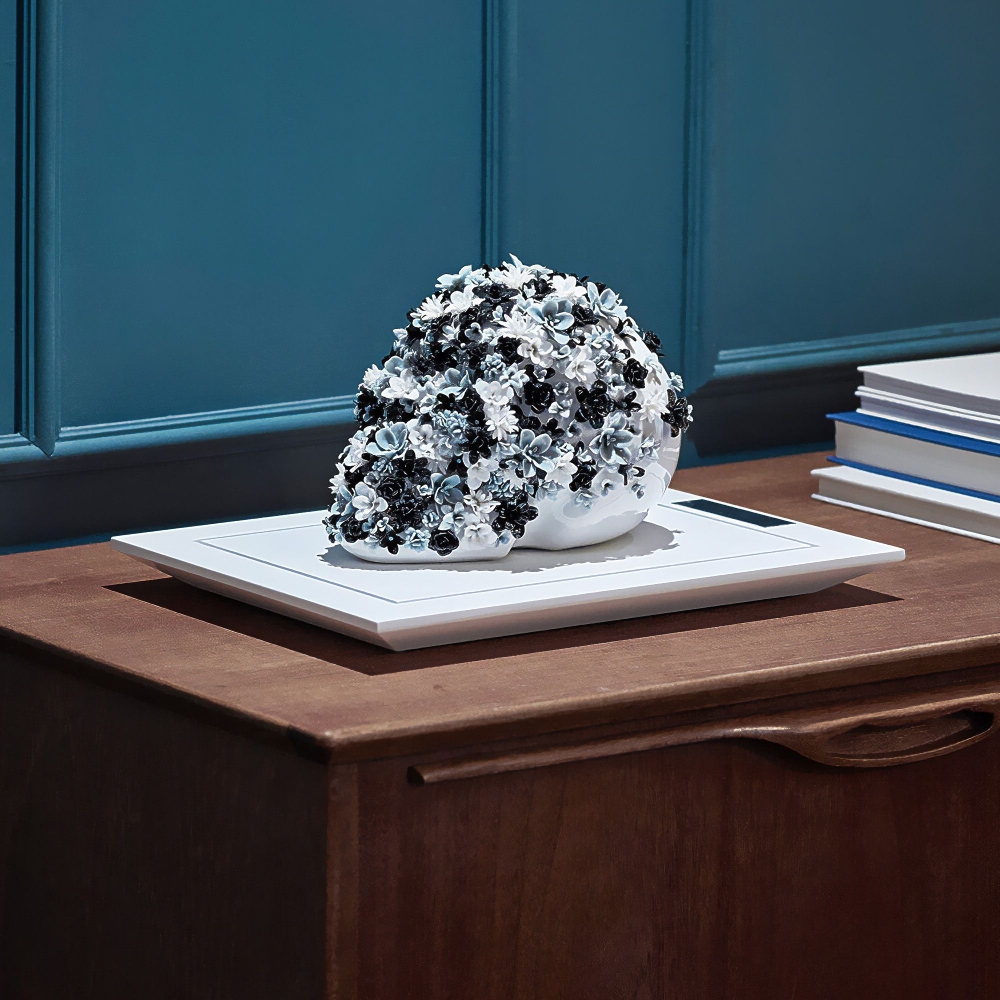 Lladró Life is flower Sculpture (black white) - Limited edition of 100 pieces