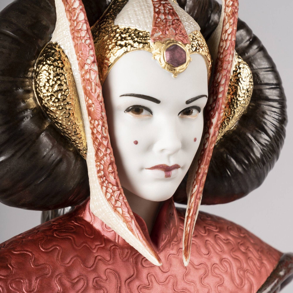 Lladrò Queen Amidala figure in the Throne Room. Limited Series