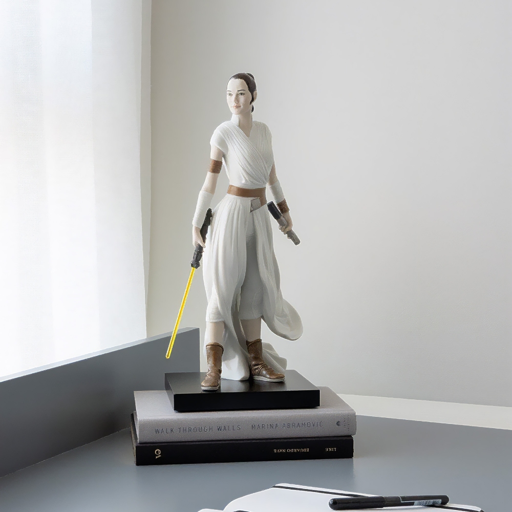 Lladró Rey Figure