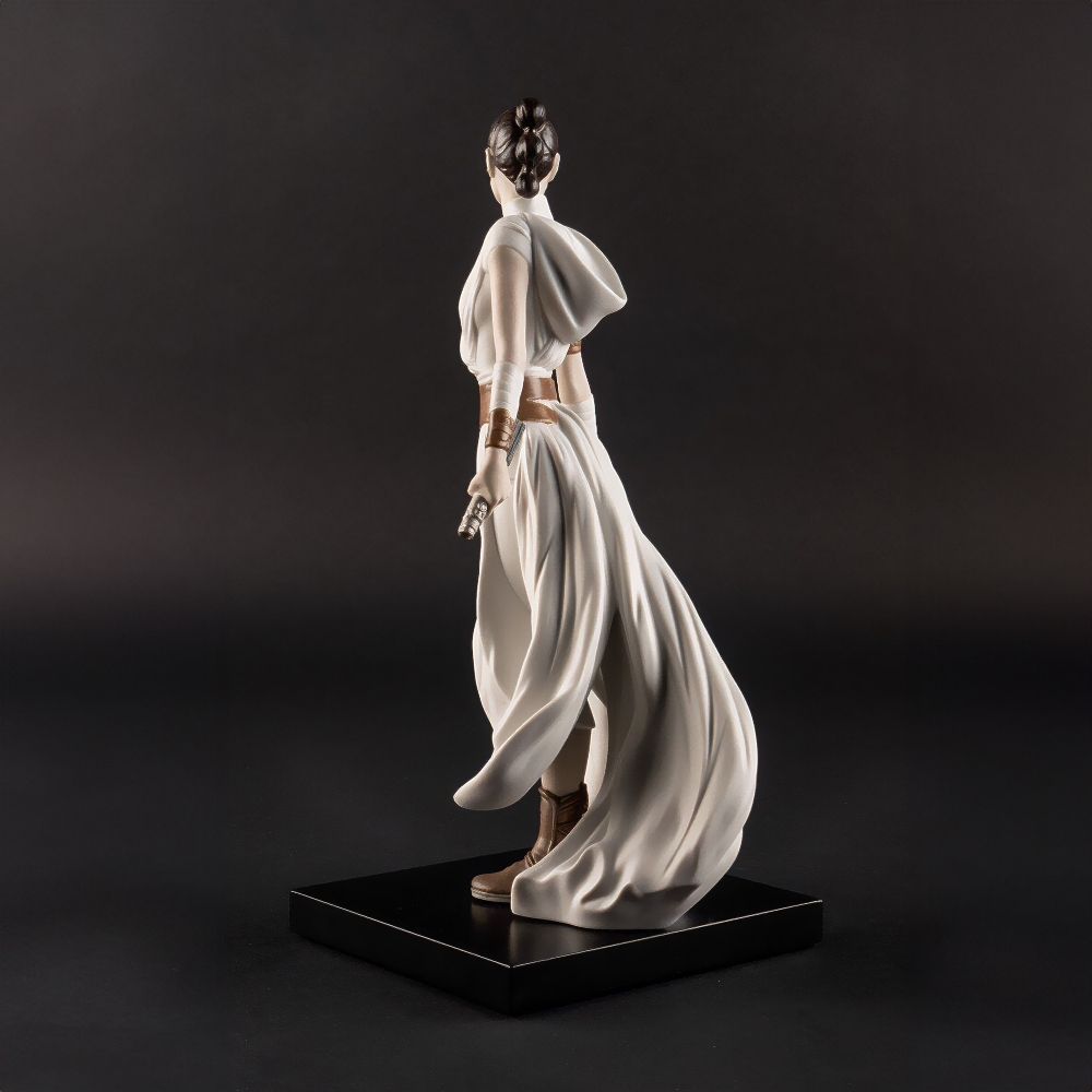 Lladró Rey Figure