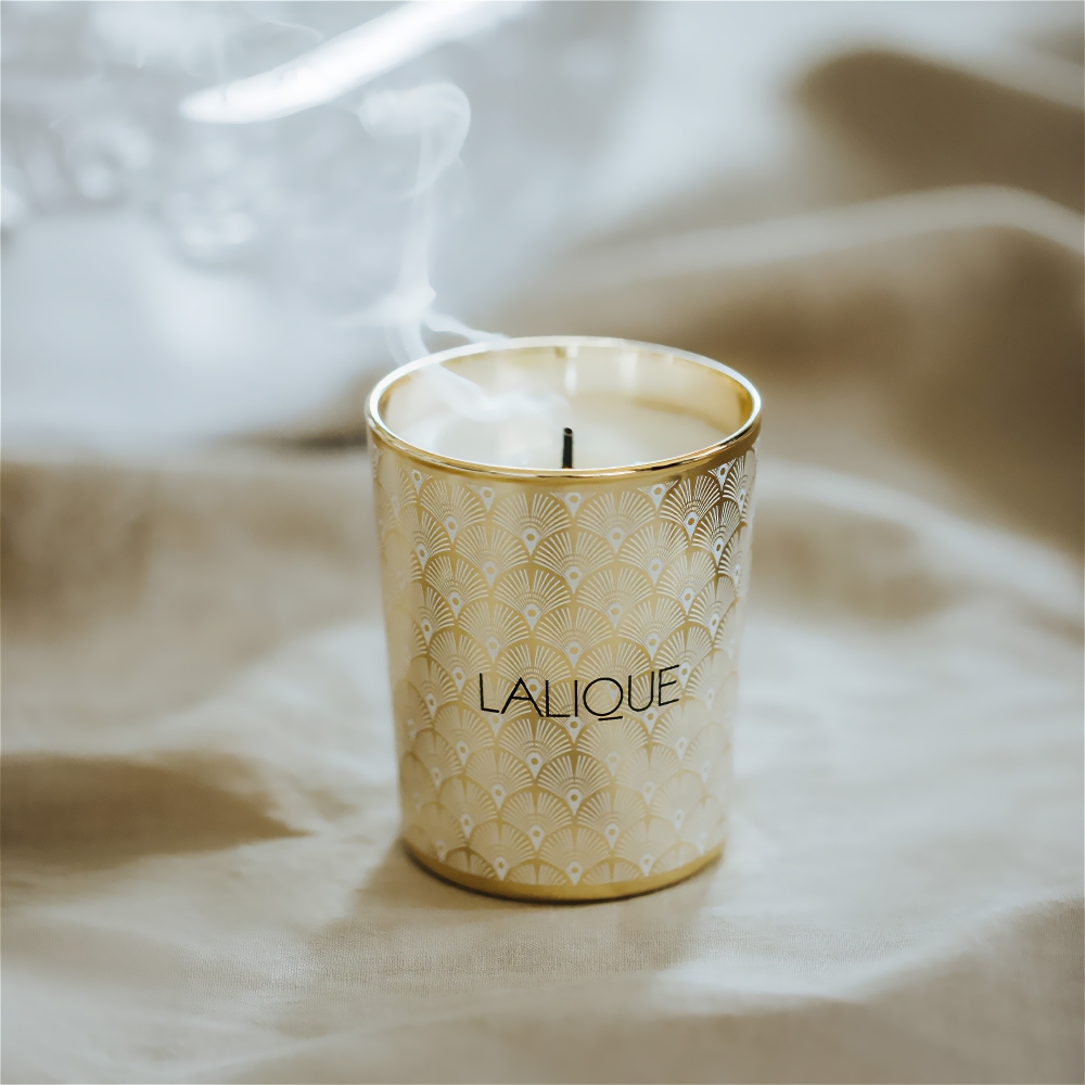 Lalique Noir premier, plume blanche 1901 Scented candle 190 gr