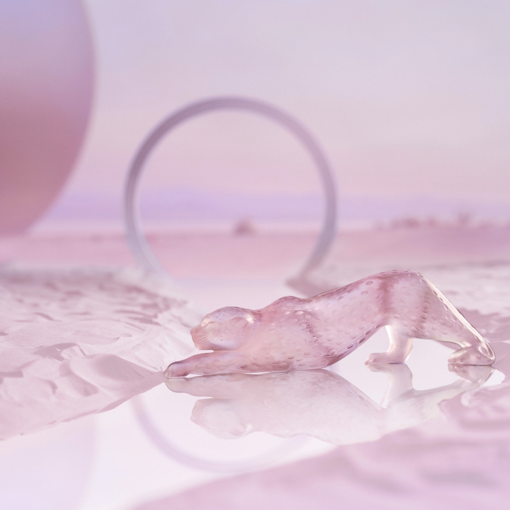 Lalique Scultura grande in cristallo Panthère Zeila Cristallo rosa