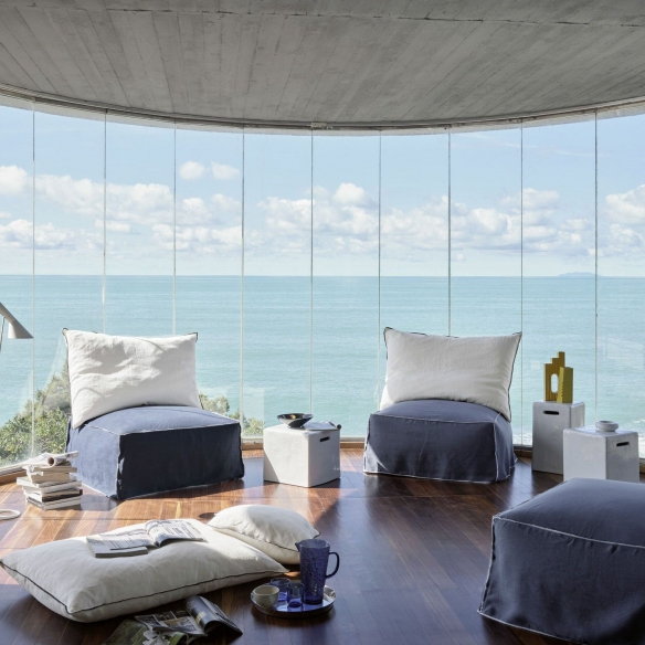 Gervasoni Tavolino Pouf In Ceramica Inout 42