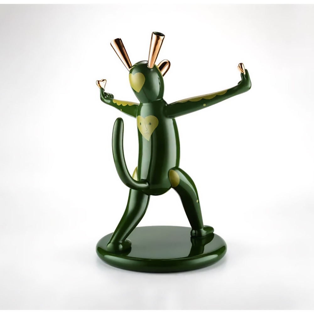 Bosa Love Now! Sculpture