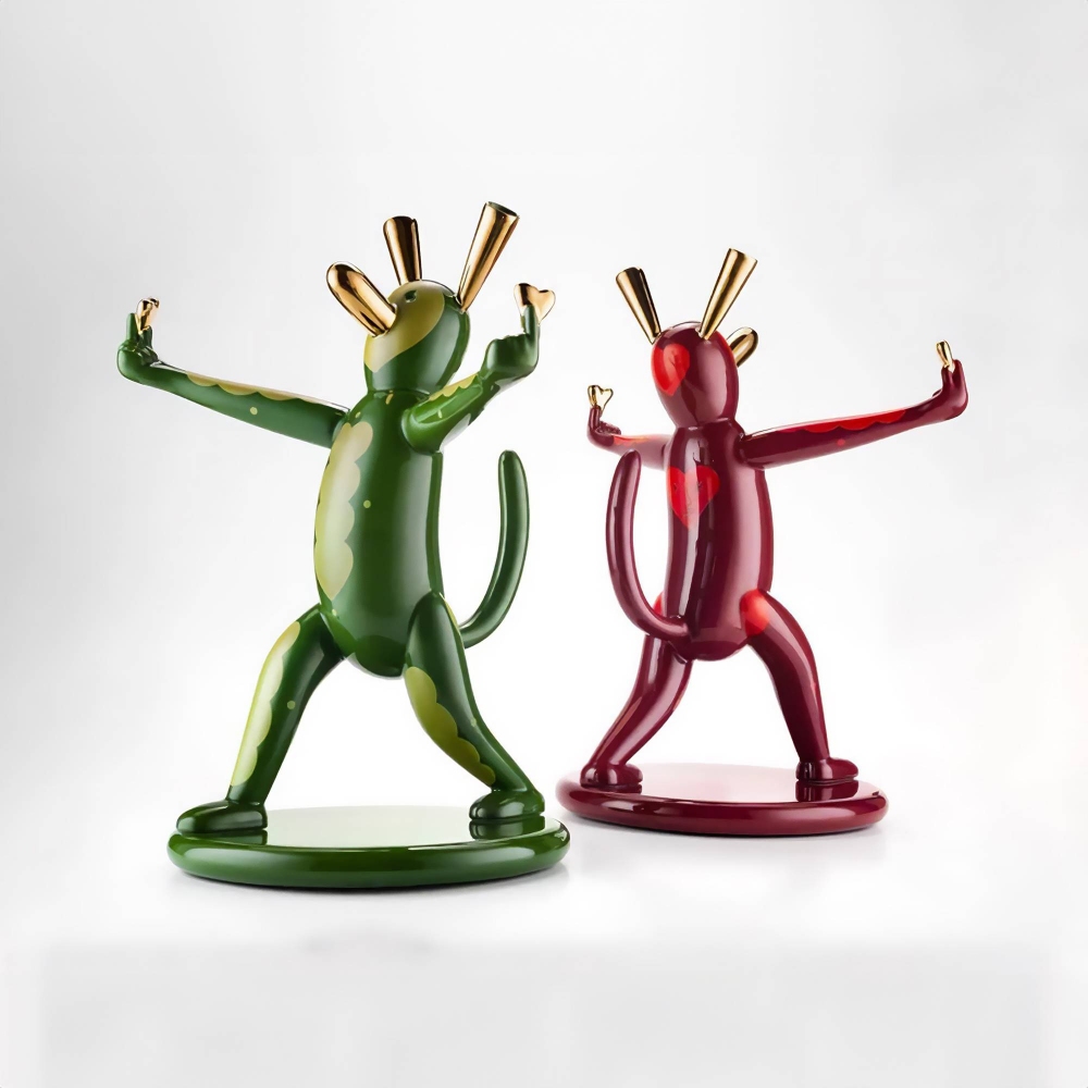 Bosa Love Now! Sculpture