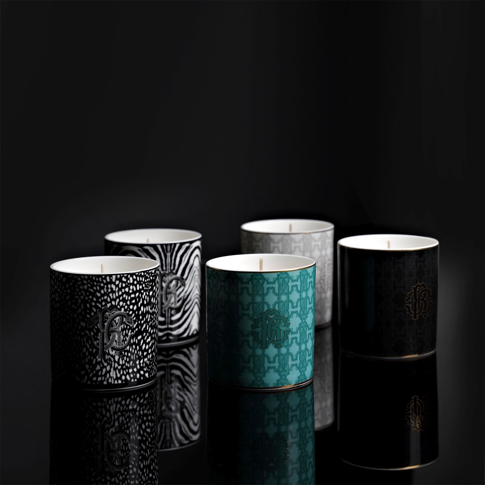 Roberto Cavalli Black Moray scented candle 270g. Ø 8.5 x 9 cm