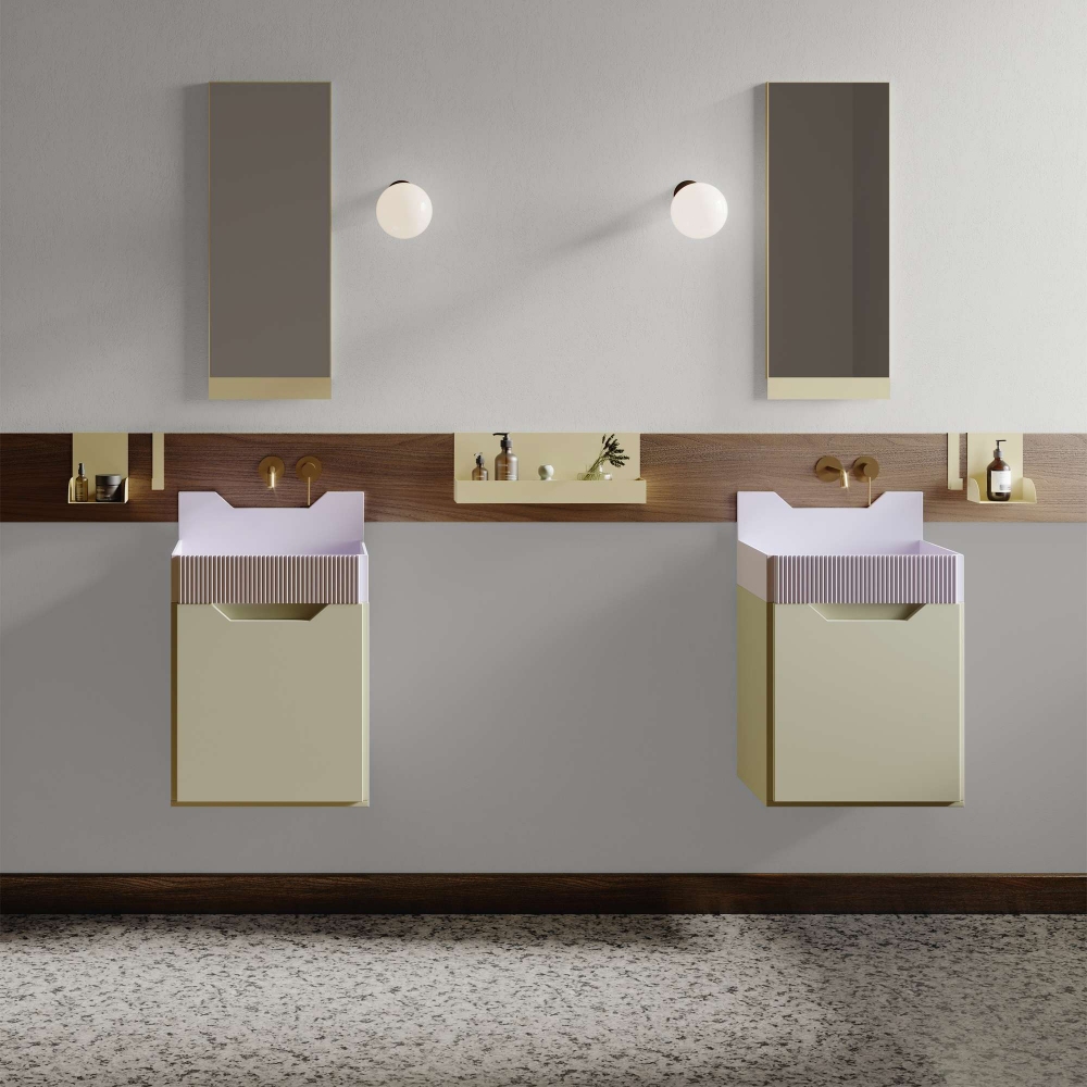 Ex.t Specchio Frieze con cornice colorata in metallo