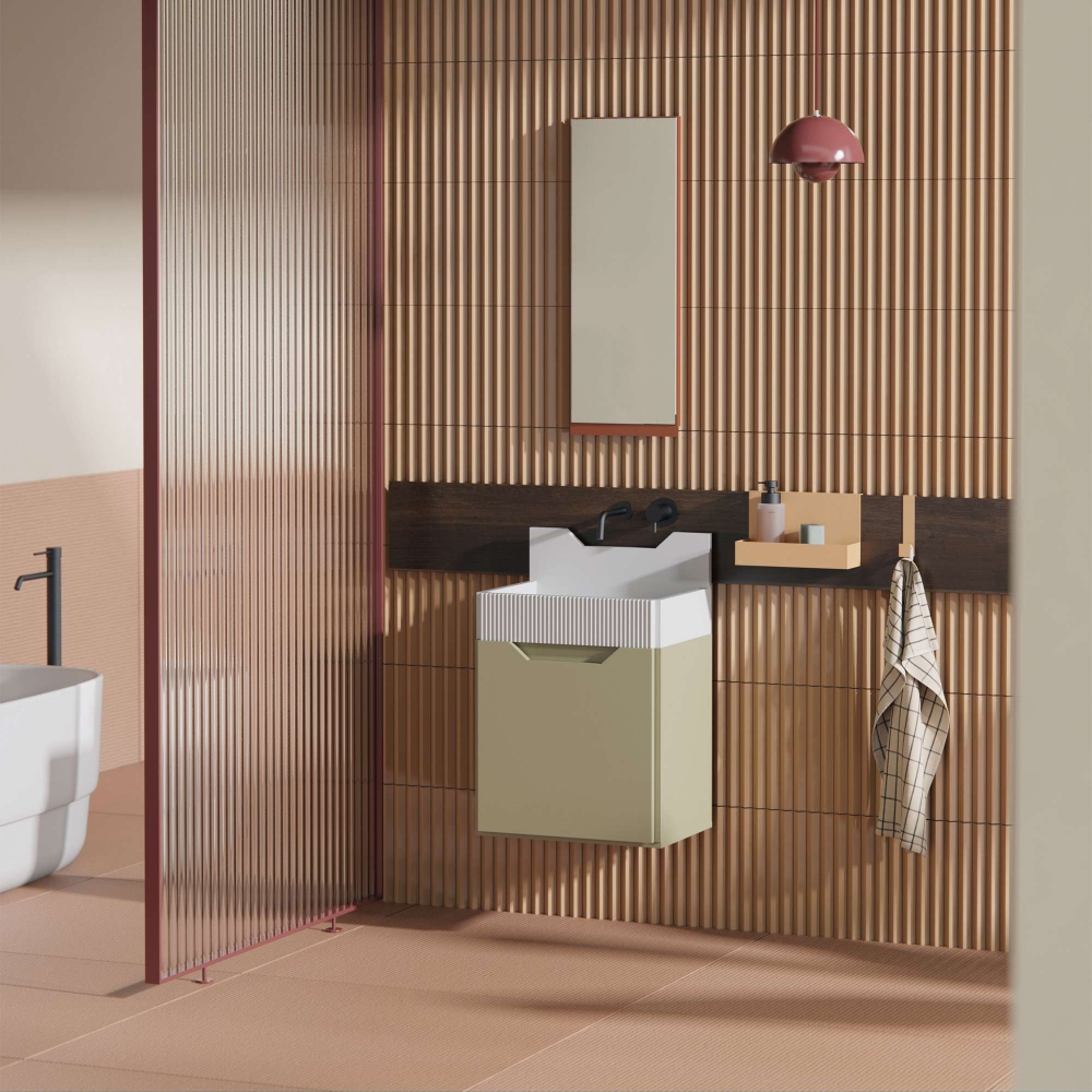 Ex.t Specchio Frieze con cornice colorata in metallo