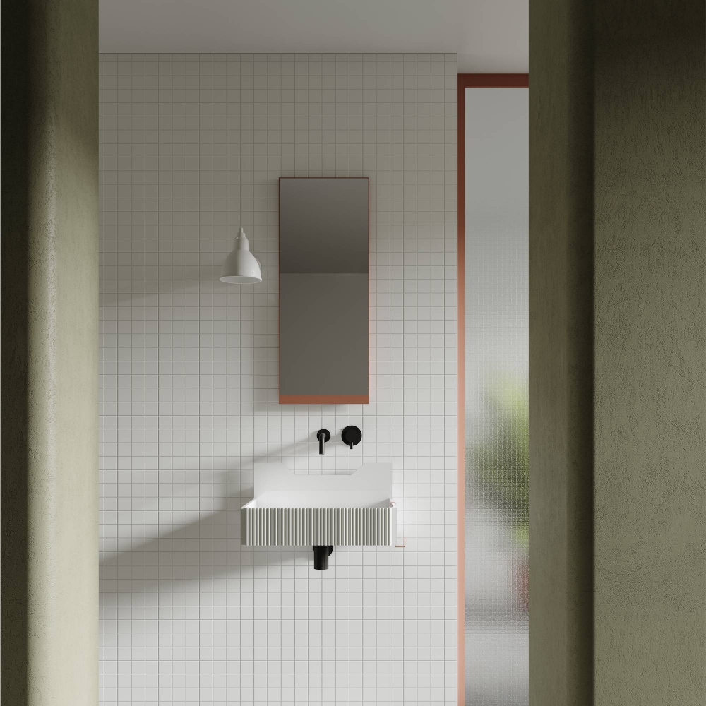 Ex.t Specchio Frieze con cornice colorata in metallo