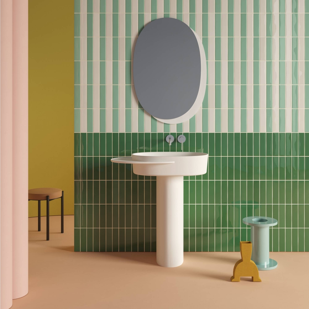 Ex.t  Plateau Oval basin complete with a column and a left-hand shelf