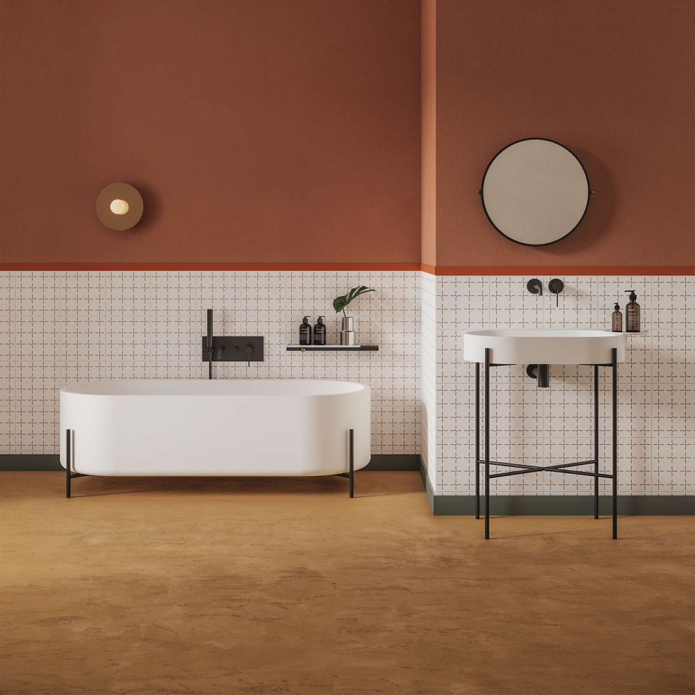 Ex.t Stand Bathtub in LivingTec®