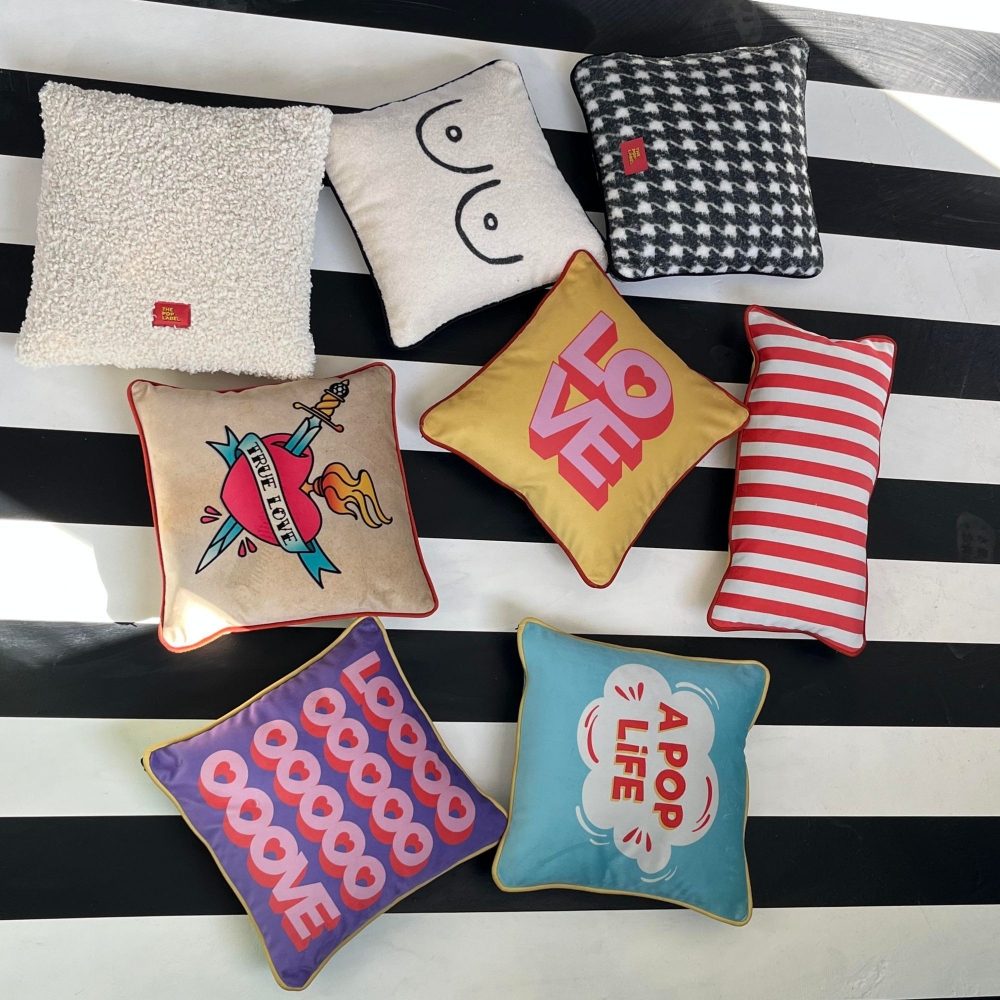 The Pop Label Pride Pillow 45x45 cm