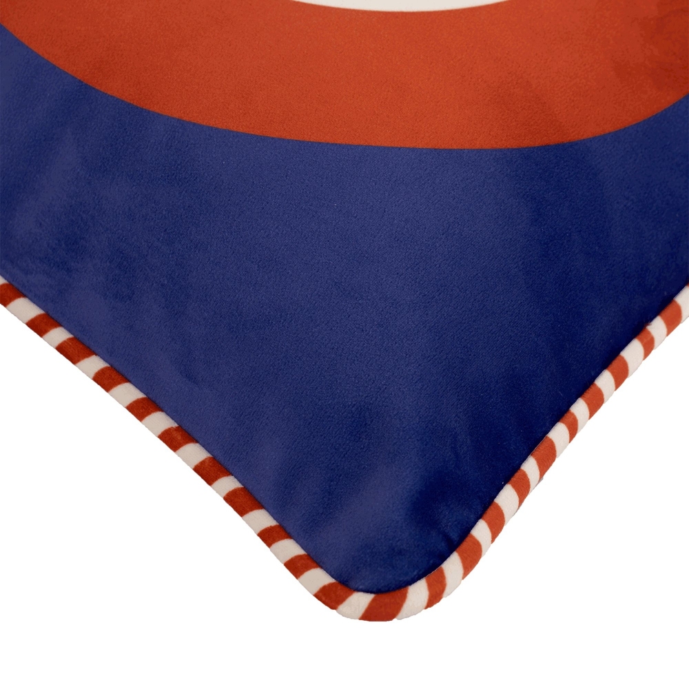 The Pop Label Target Pillow 45x45 cm