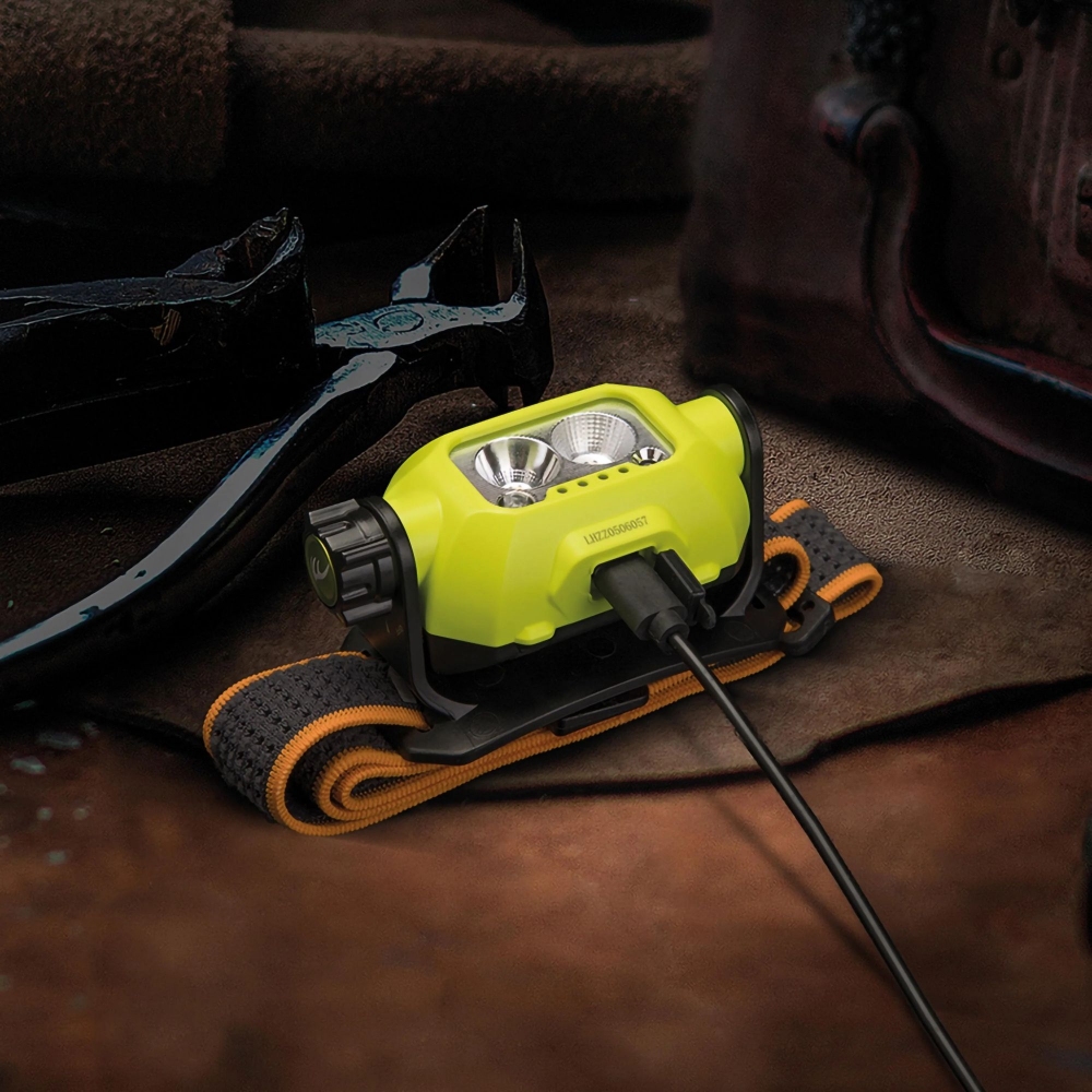 Fenix 600 Lumen Flashlight