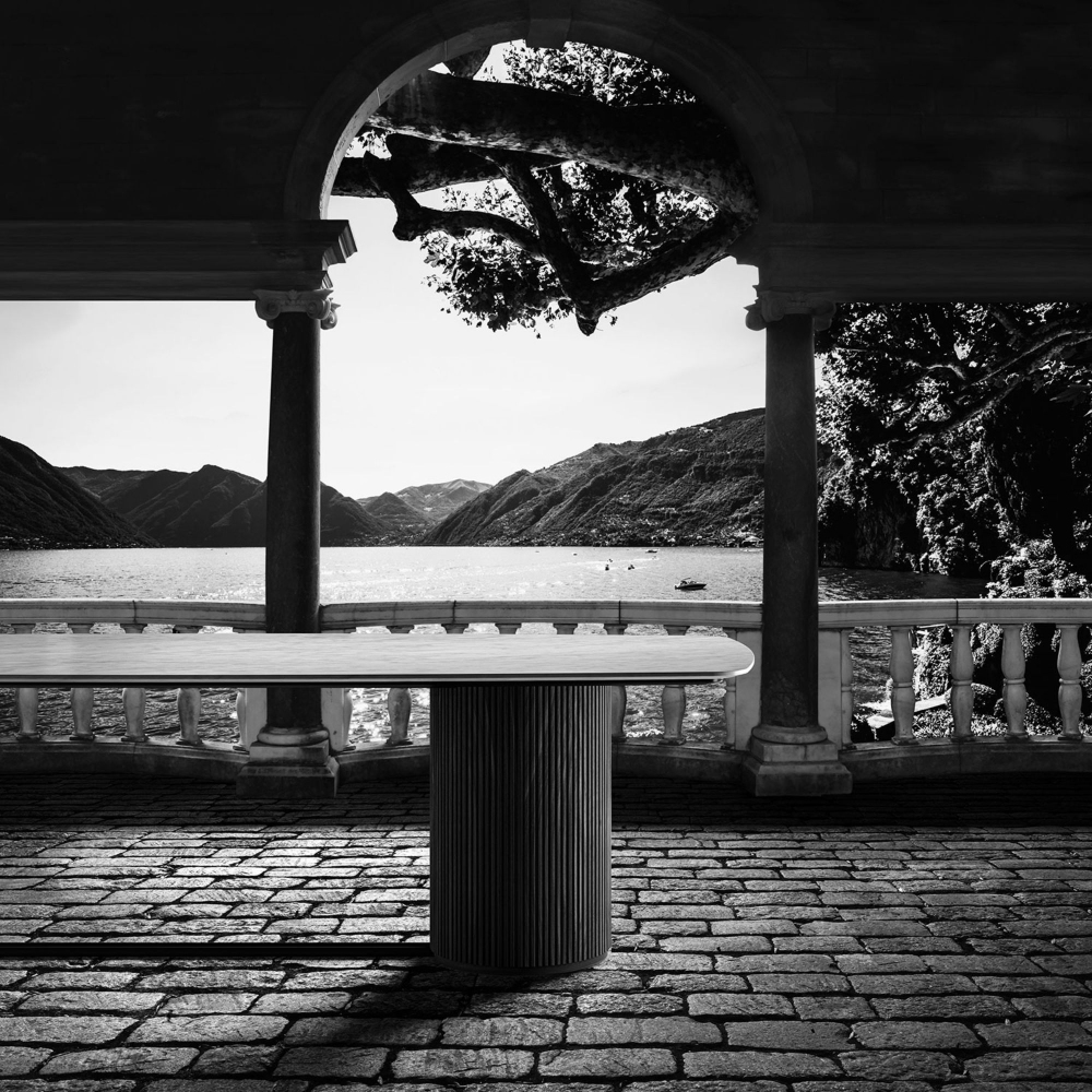 Milano 1964 Tavolo rettangolare a botte Cernobbio 200x105x75h cm