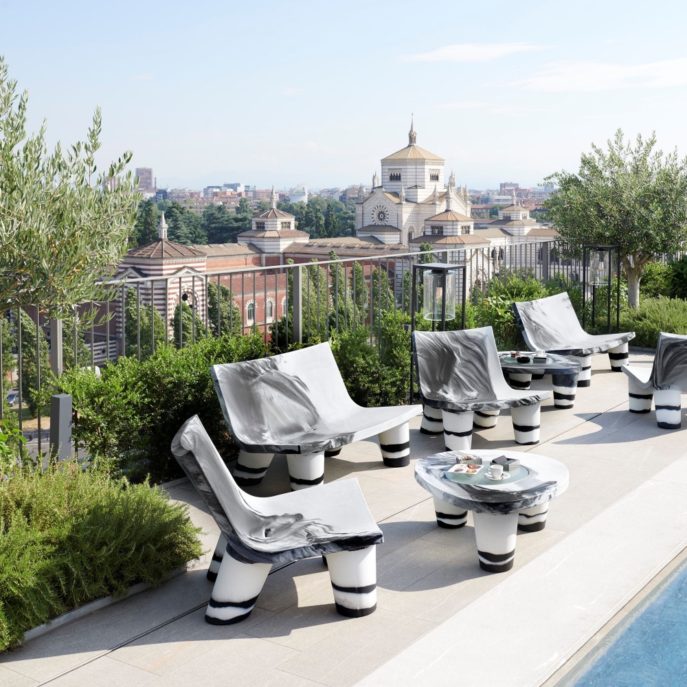 Slide Low Lita Love outdoor Sofa - 10th Anniversary Edition