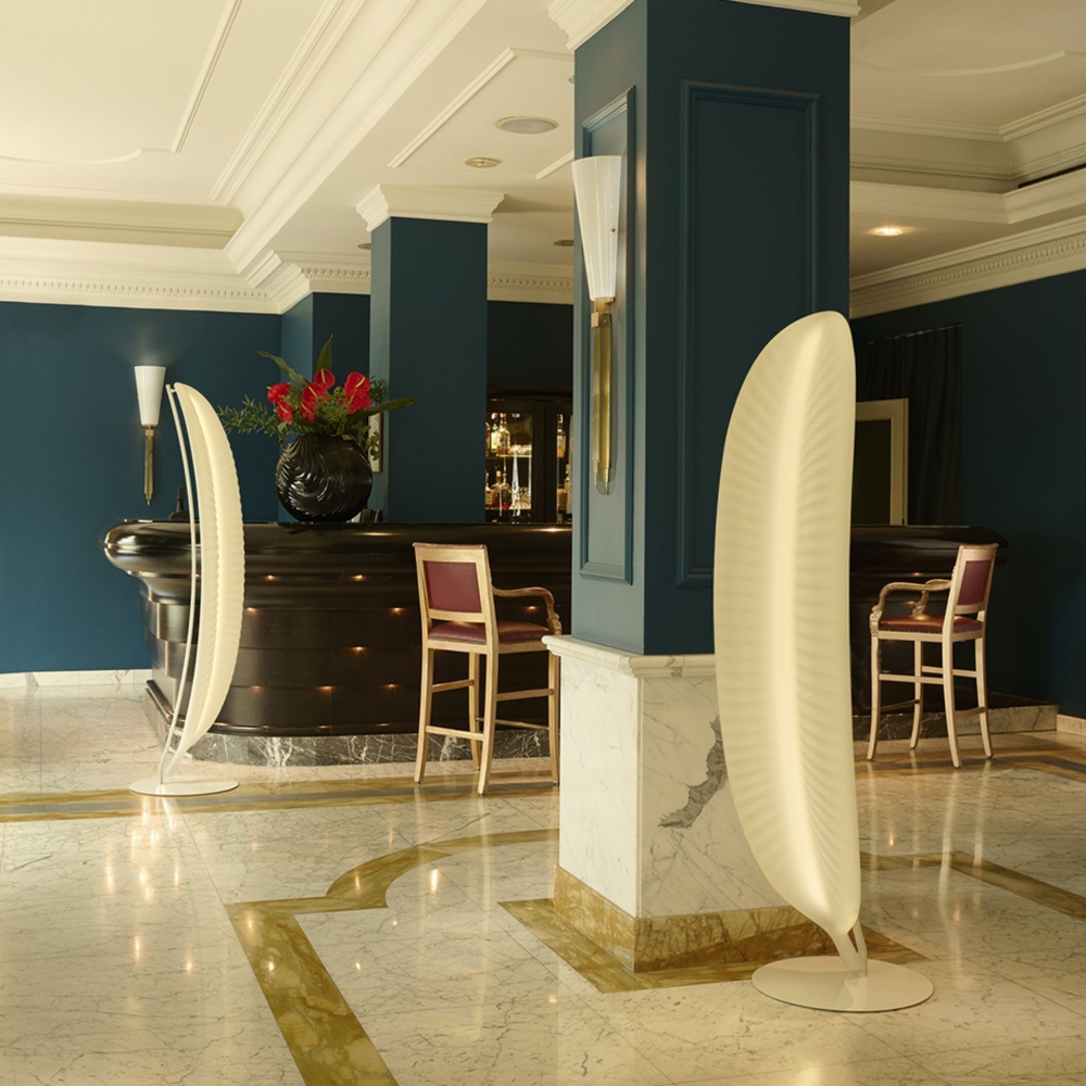 Slide Banana Leaf Standing Floor Lamp