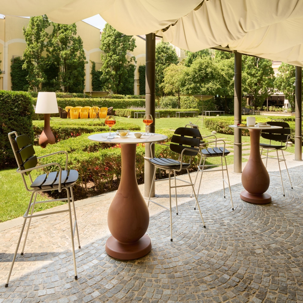 Slide Ribs Up High Outdoor Stool