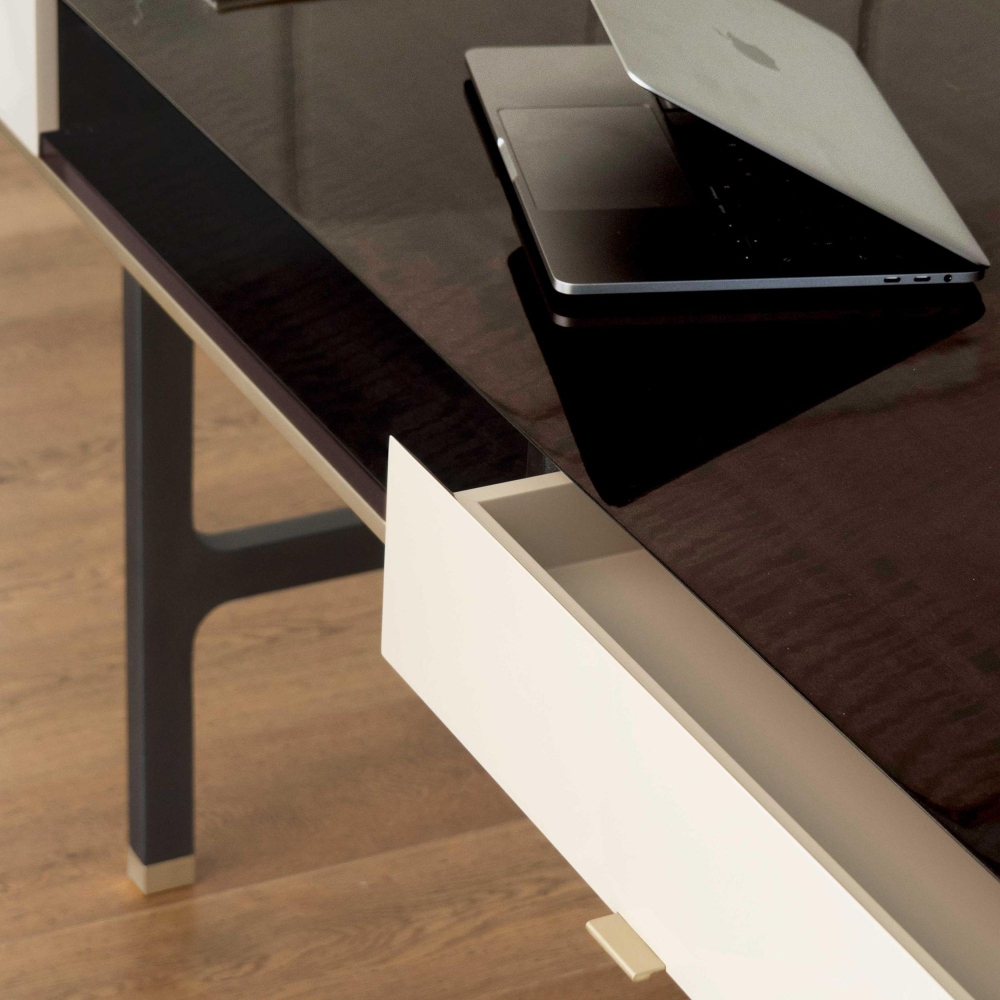 Capital Scrivania Bolivar