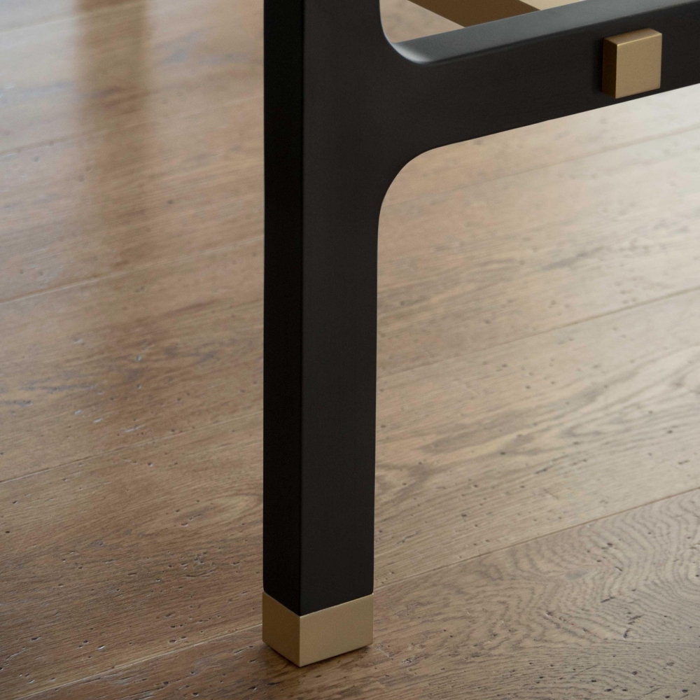 Capital Bolivar Desk