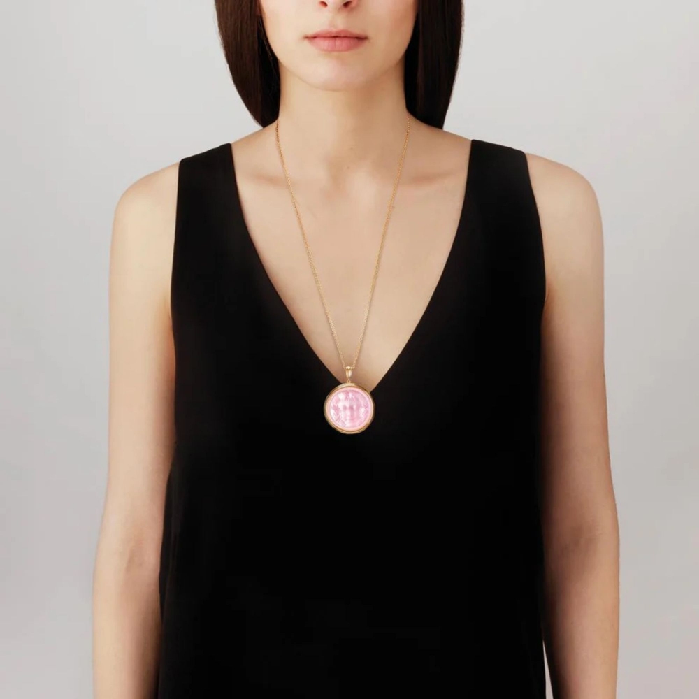 Lalique Aréthuse Nacré Rose Round Pendant