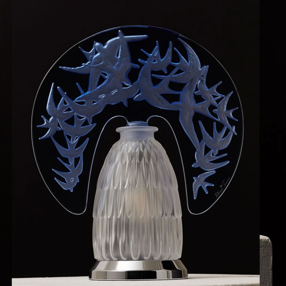 Lalique Lampada da tavolo in cristallo Hirondelles Bleu Saphir