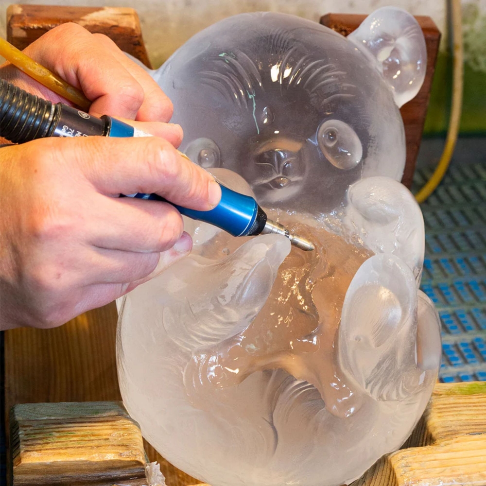 Lalique Scultura in cristallo Meng-Meng Grande, Han Meilin And Lalique, 2019