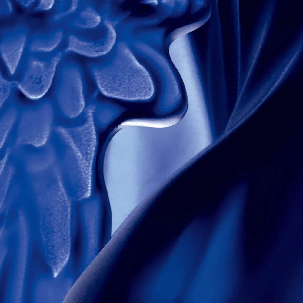 Lalique Victoire de Samothrace Crystal Sculpture - Yves Klein & Lalique 2011