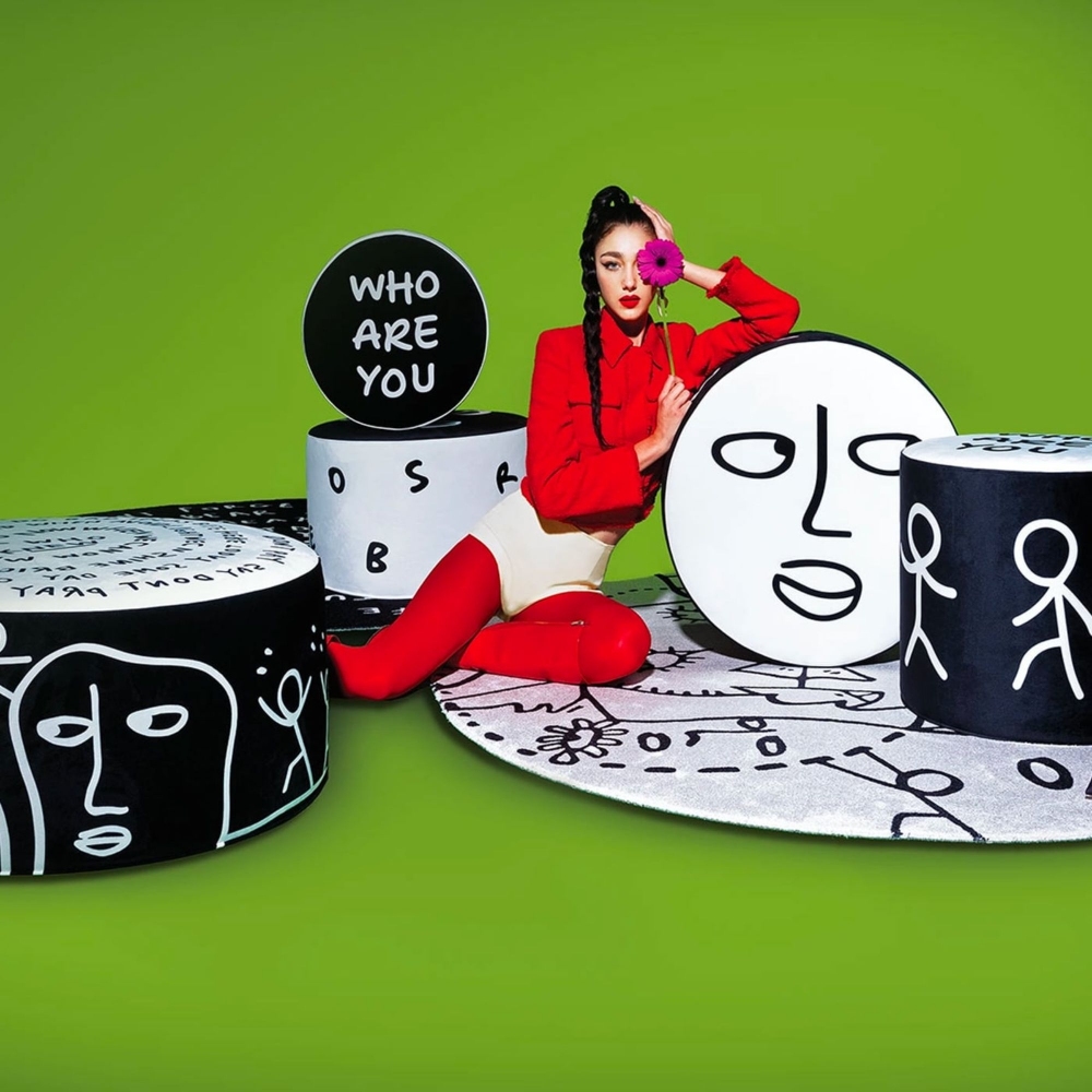 Qeeboo Pouf Midnight Monologue Medium