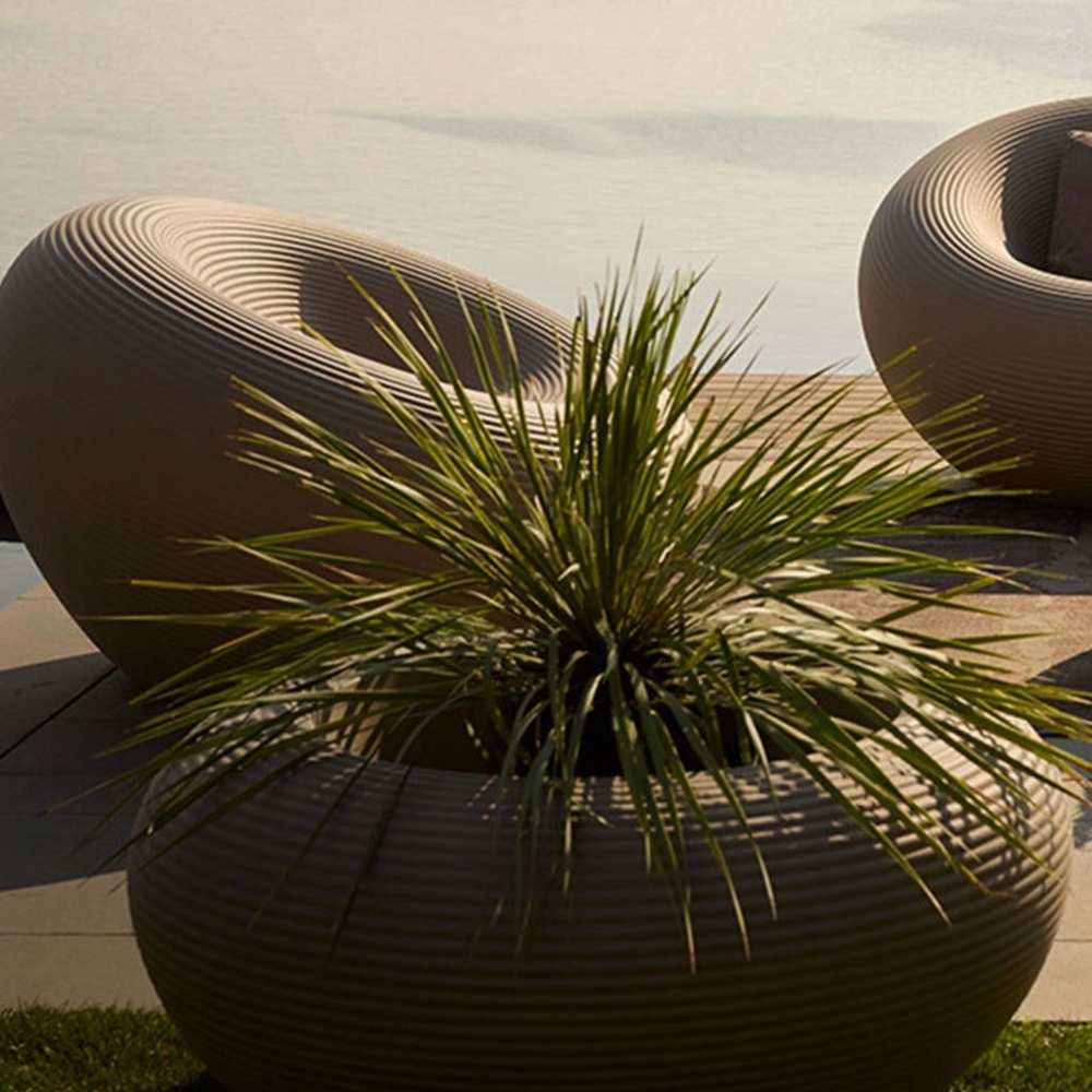 Qeeboo Nami Outdoor Planter