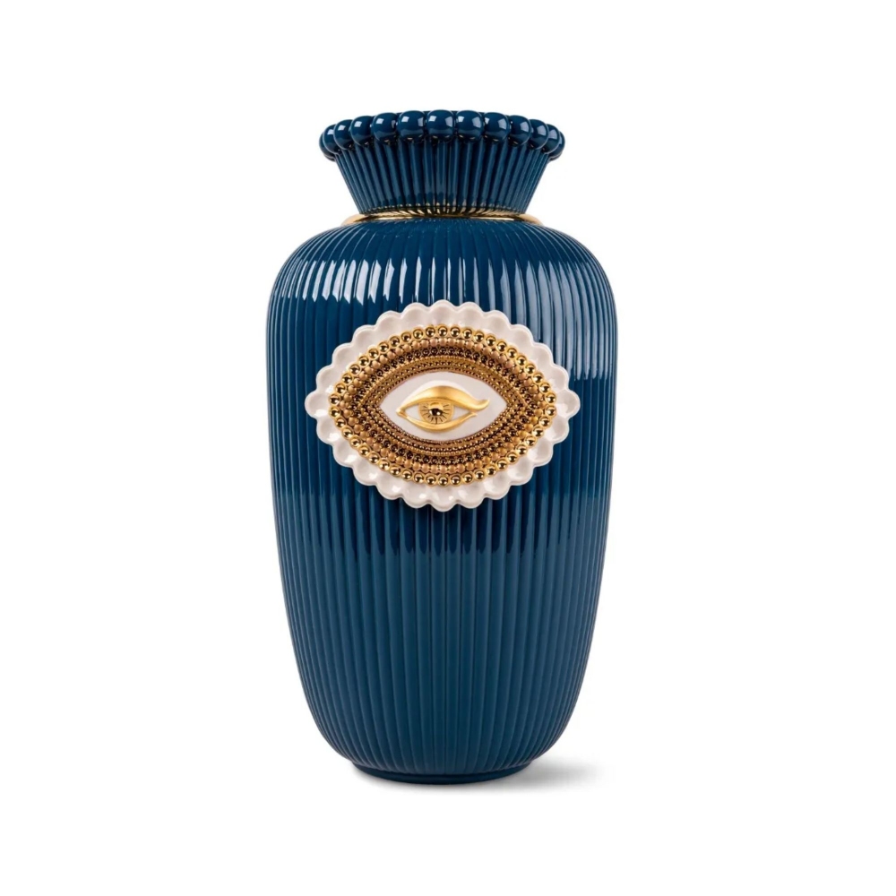 Lladrò Lover's Eyes Porcelain Vase