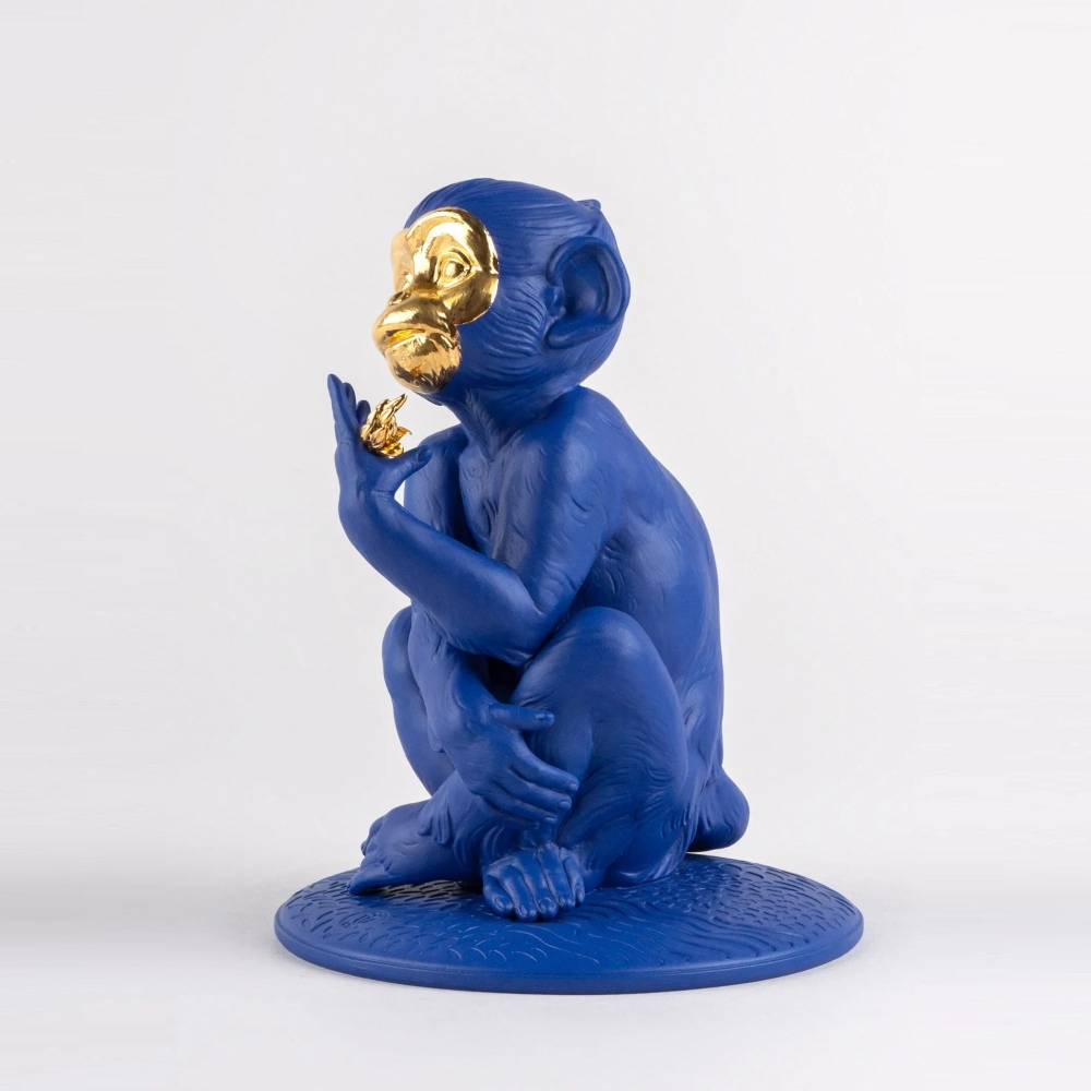 Lladrò Scultura in porcellana Piccola Scimmia Azzurro-Oro