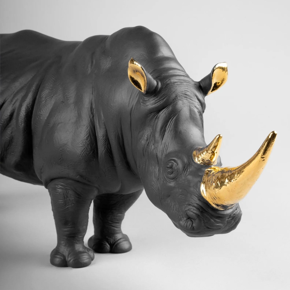 Lladrò Scultura in porcellana Rinoceronte Nero-Oro - Edizione Limitata