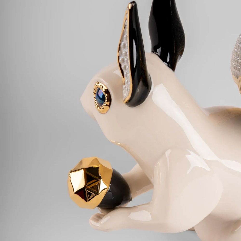 Lladrò Squirrel Jewel Porcelain Sculpture