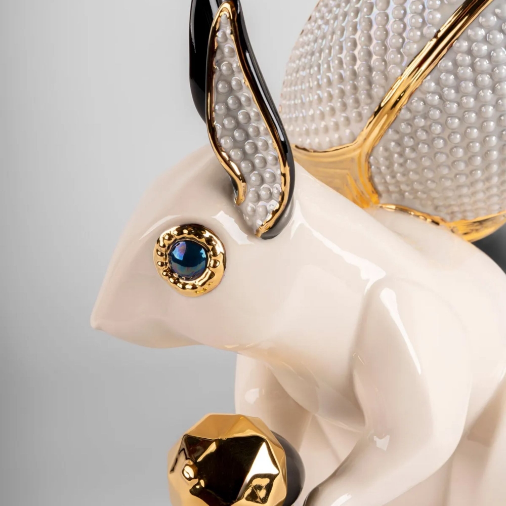 Lladrò Squirrel Jewel Porcelain Sculpture
