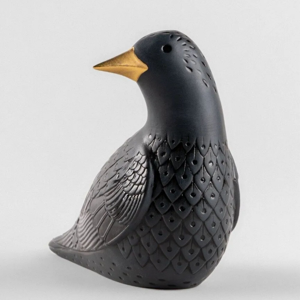 Lladrò Storno II Porcelain Sculpture