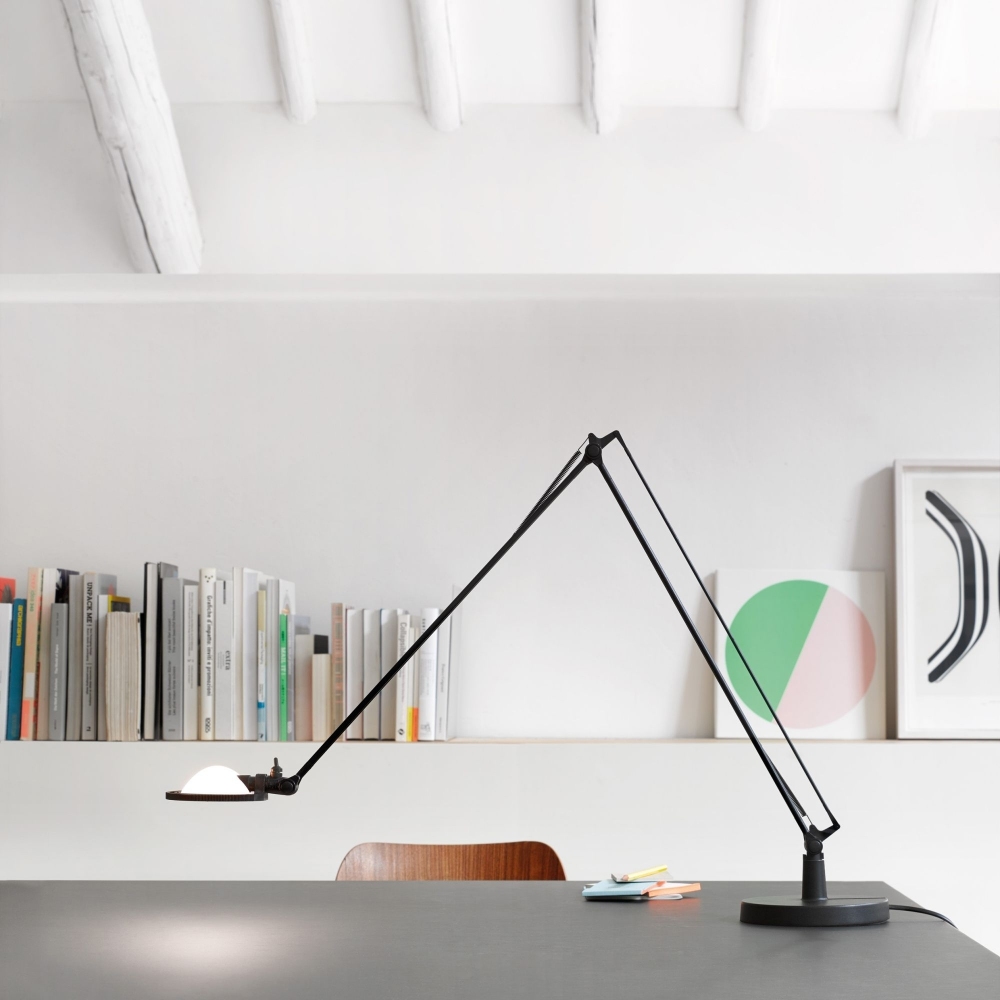 Luceplan Lampada da tavolo Berenice 90 cm - Nero/Bianco Satinato